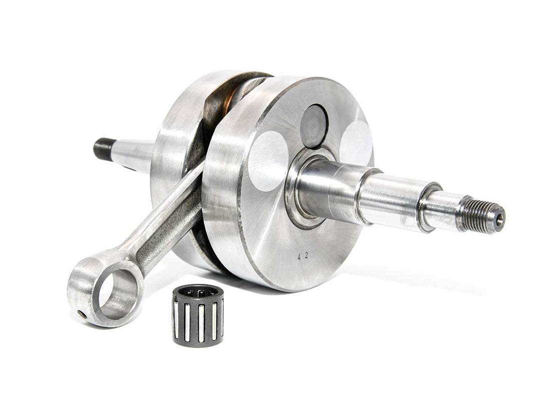 Barikit Kurbelwelle für einen Derbi GPR ;oped Motor. Eine Pleuelstange mit Hubzapfen und ein Nadellager.