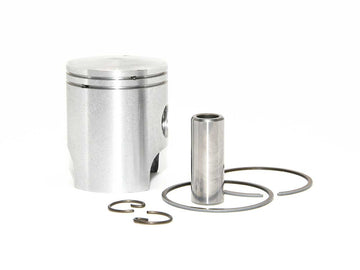 Barikit Kolben für einen Kawasaki AR 50 Motor. Ein Kolbenbolzen sowie 2 Kolbenclips und 2 Kolbenringe.