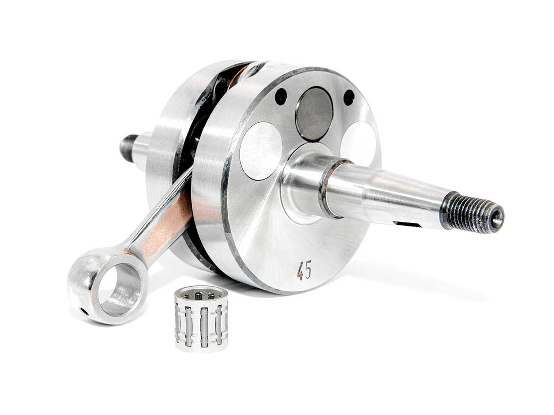 Barikit Kurbelwelle für einen AM6 Moped Motor. Eine Pleuelstange mit Hubzapfen und ein Nadellager.