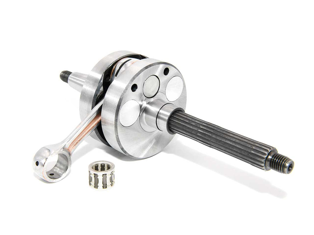 Barikit Kurbelwelle für einen Piaggio NRG Roller Motor. Eine Pleuelstange mit Hubzapfen und ein Nadellager.