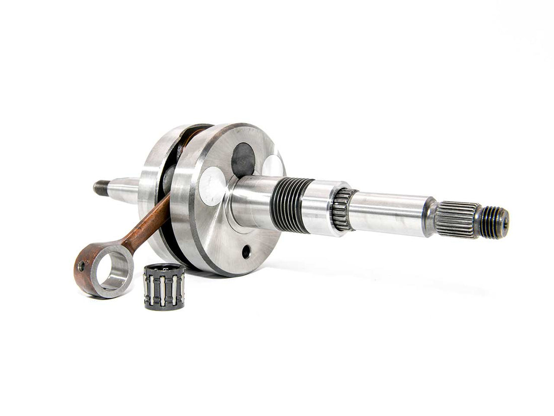Barikit Kurbelwelle für einen Suzuki Katana Roller Motor. Eine Pleuelstange mit Hubzapfen und ein Nadellager.